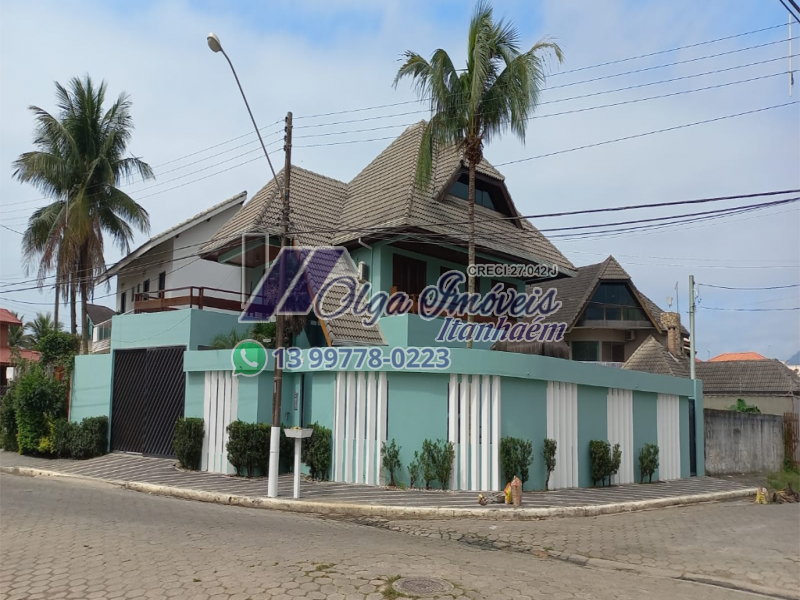 Sobrado  c/ Piscina em Peruibe 